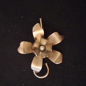 Vintage France Gold Tone W/ Faux Pearl Flower Hair Clip